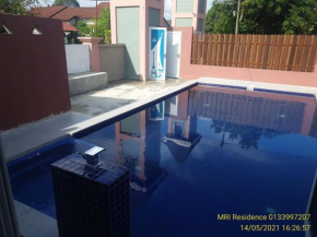 MRI Residence - Homestay in Sg Buloh with Paid Private Pool - No Pork&Alcohol Allowed